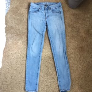 Light wash skinny jeans